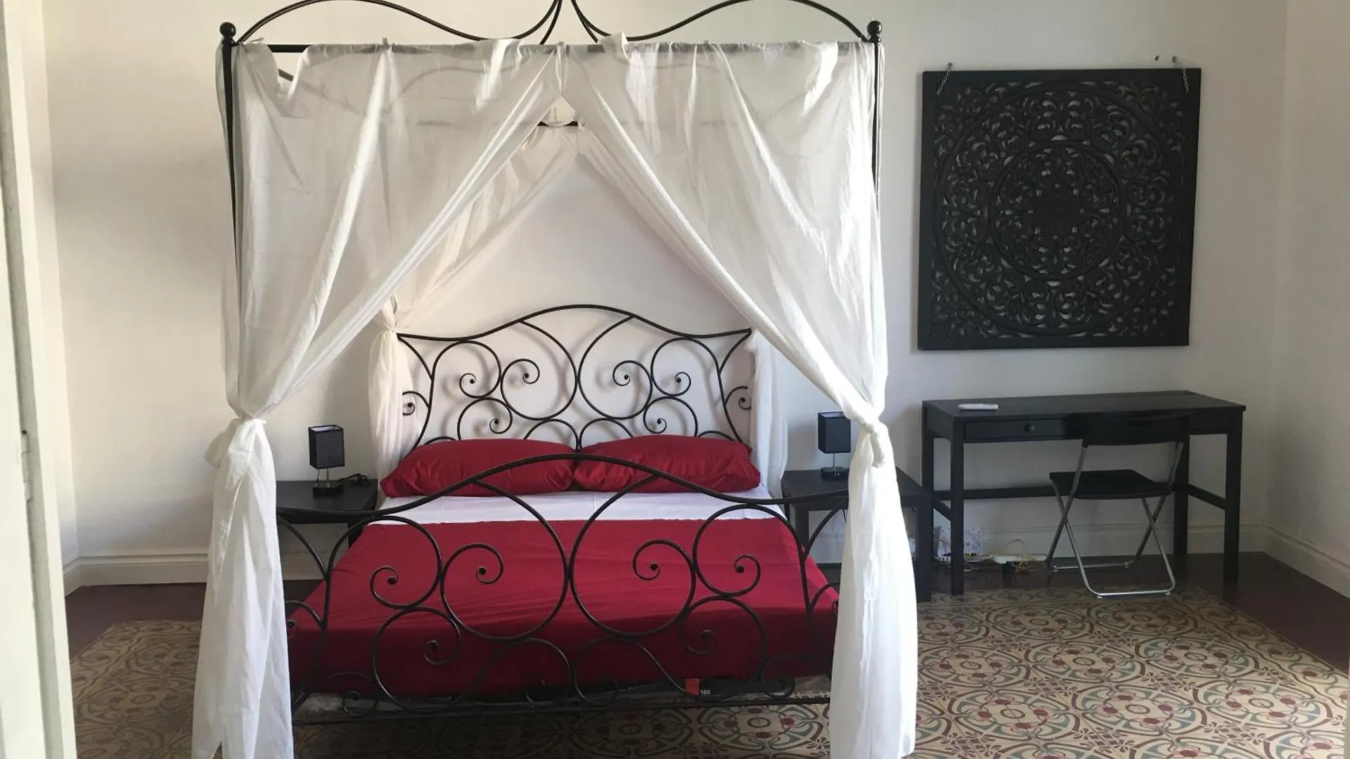 Bohemian Apartment Terrace Downtown Aeroporto di Catania Fontana Rossa