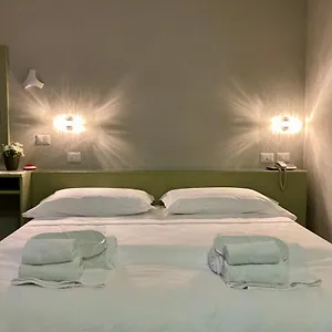 hotel-kristal-campi-bisenzio.it-tuscanyhotel.com/