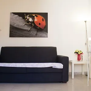 casa-coccinella-catania.catania-hotels.net/